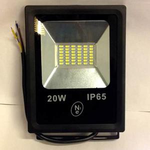 Reflector Led 20w 220v 1800 Lumens Ip65 Luz Fría Y Calida