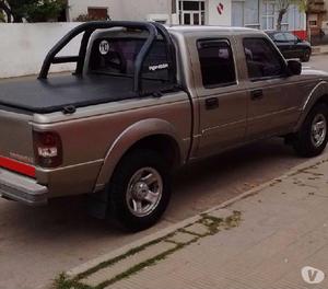 Vendo permutó Ford Ranger xlt full 4x2