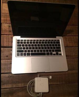 Macbook  Aluminium 250gb 4gb Ram