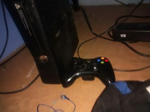 Xbox 360 Chipeada Con Un Joystick