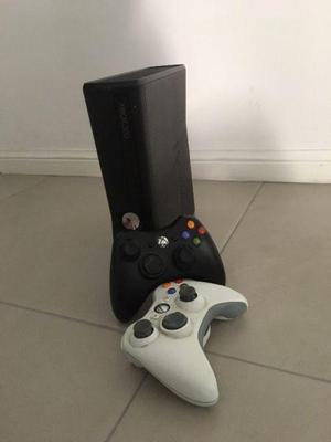 Xbox 360 + Kinect + 16 Juegos Originales + 2 Joysticks