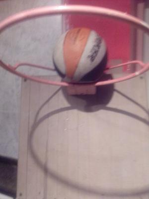 Aro Y Pelota De Basquet