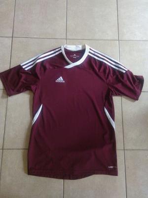 Remera Adidas Climacool (talle M)