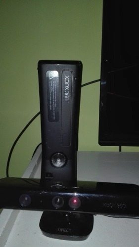 Xbox 360 Con Kinect, Juegos Y Joystick