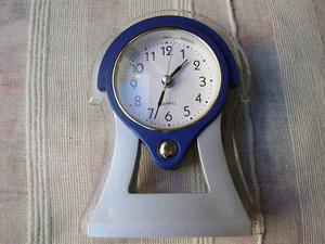 Reloj De Mesa Quartz Alarm Clock ¡muy Lindo!