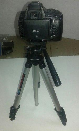 Camara Nikon D5000