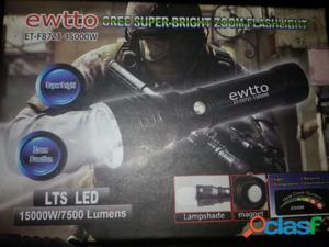 Linterna Tactica LED CREE 7500 Lumens Recargable con Zoom
