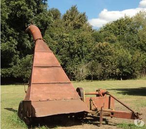 Tractor + Picadora de Pasto + Acoplado