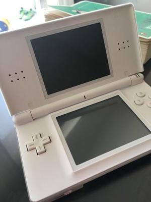 Nintendo Ds Lite Blanca + 2 Juegos