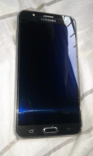 Vendo j7 o permuto por play 3