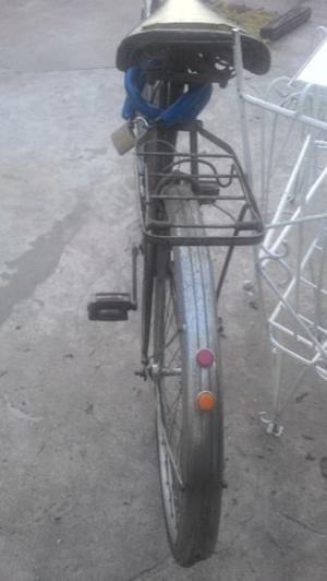 Bicicleta antigua laqueada