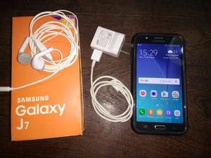 Vendo samsung galaxy j7 con el tactil roto.