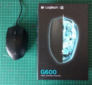 Mouse Gamer RGB Logitech G600 para MMOs