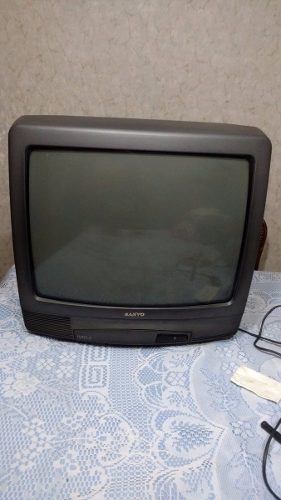 T.v. 19 Sanyo Funciona Perfectamente!!! C/c Remoto $ 500.-