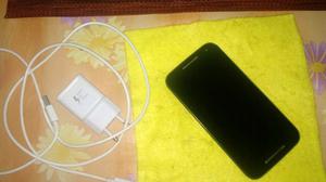 Vendo moto g3 impecable.
