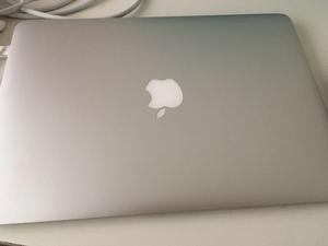 MacBook Air 13 Nueva - Modelo  - i5