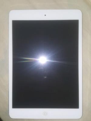 Vendo ipad mini blanca. A