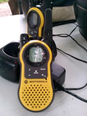 Dos radios mas cargador