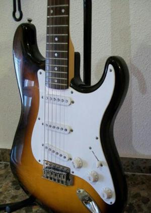 Vendo Guitarra Squier Fender Maspedalera
