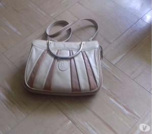 Vendo hermoso lote de 4 carteras finas e impecables