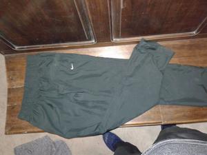 Se vende pantalon nike