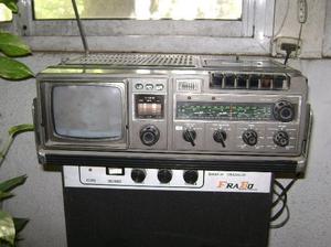 tv,radio y amplificador 220y12v y pasacase