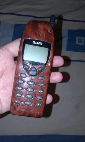 Antiguo celular Nokia GSM