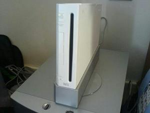 Nintendo Wii Con Dos Controles Y Un Nunchacu. Cd Original