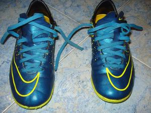 VENDO BOTINES NIKE JUNIORS