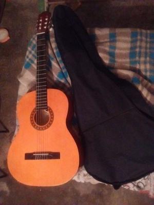 Vendo Guitarra criolla