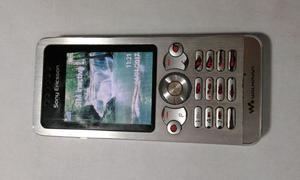 Celular Sony W302, Cámara, Bluetooth, memoria interna,