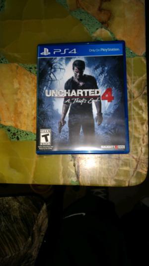 Vendo Uncharted 4 PS4