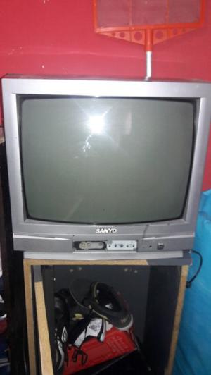 Tv Sanyo 21" sin control remoto