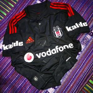 Camiseta del besiktas de turquia