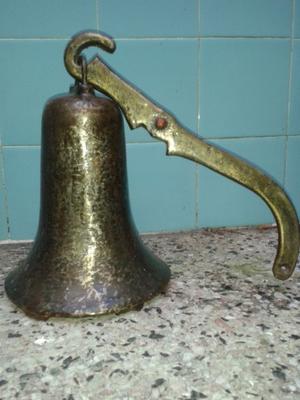 antigua campana para deposito de inodoro de bronce