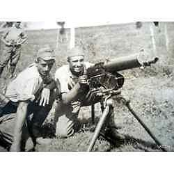 antigua foto postal con la ametralladora artilleria ejercito