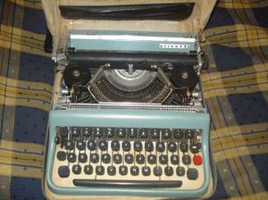 máquina de escribir portátil olivetti