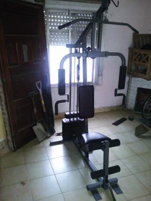 multigimnasio completo para ejercitarse.