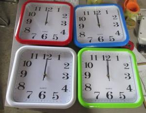 Reloj Cuadrado Colores 30 Cm