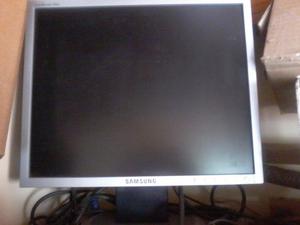 Monitor Samsung LCD 740NW 17"