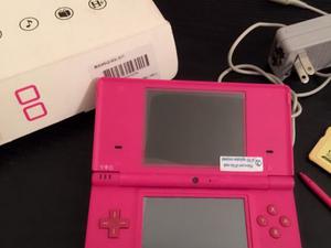 Nintendo Dsi Con Sus Accesorios + Regalo (leer)