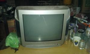 vendo televisor 21" tonomac a reparar $400  whats