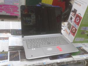 Notebook bgh positivo con cargador ram 2 gb disco 320gb.