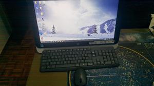 Desktop HP All-in-One 20-r104la