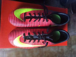 Vendo Botines Nike Mercurial talle 36.5 impecables