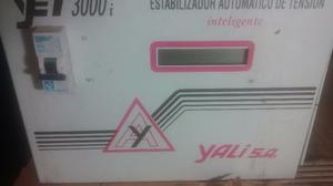 Estabilizador Auomatico de Tension 3kva A reparar Yali S.A