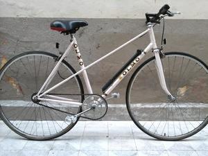 Olmo 28 mujer