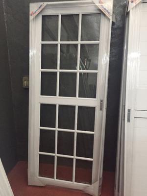 puerta vidrio repartido total / aluminio /