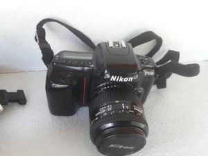 Camara Reflex Nikon F50. Liquido Leer Descripcion