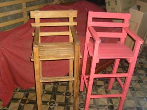 Dos sillas antiguas para niños.(largo:0,85 cm)para nena y